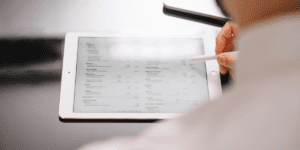 Cómo controlar las facturas pendientes de cobro paso a paso